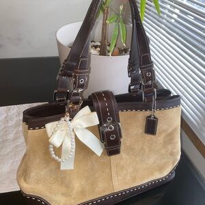 Stylish Tan and Brown Shoulder Bag with Suede and Leather